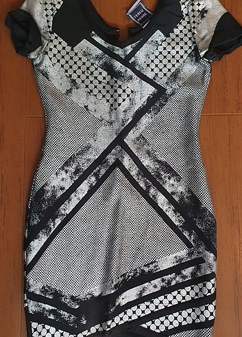 Herve Leger bandaj elbise