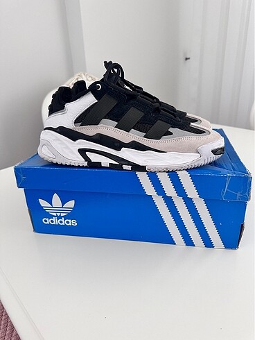 Adidas ayakkabı