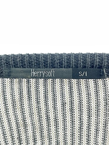 s Beden çeşitli Renk Carolina Herrera Bluz %70 İndirimli.