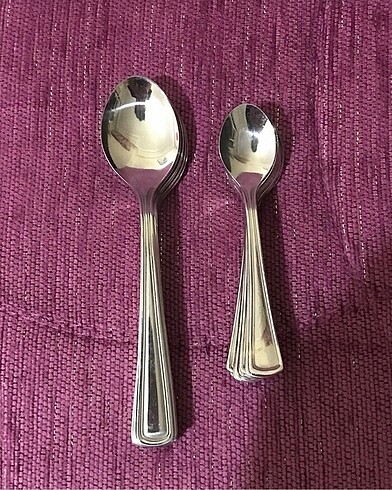 toplam 12 parça tatlı kaşığı ve çay kaşığı