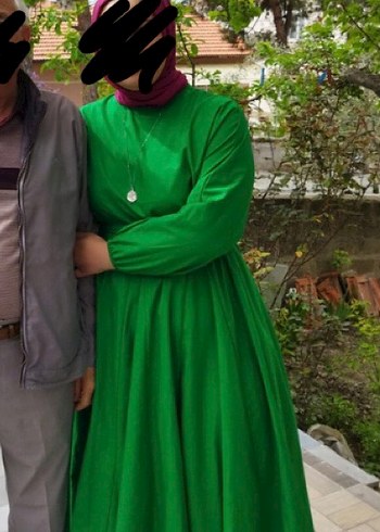 Yeşil Drapeli Uzun Abiye Elbise