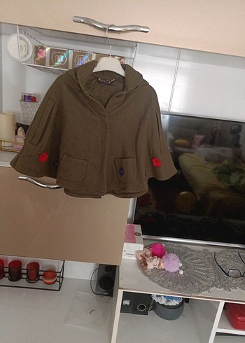 Düğmeli Kısa Kahverengi çocuk Panço - Görsel 2