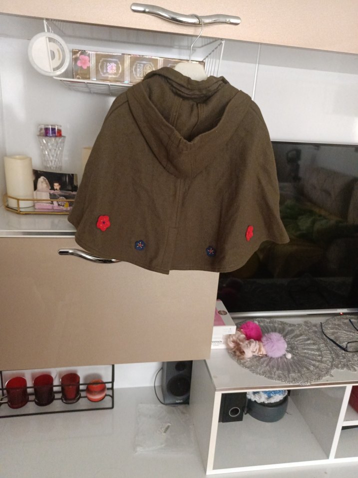 Düğmeli Kısa Kahverengi çocuk Panço - Görsel 4