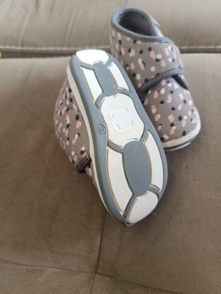 nKız Çocuk Gri Yılan Desenli Sıcak Terlik - Görsel 3