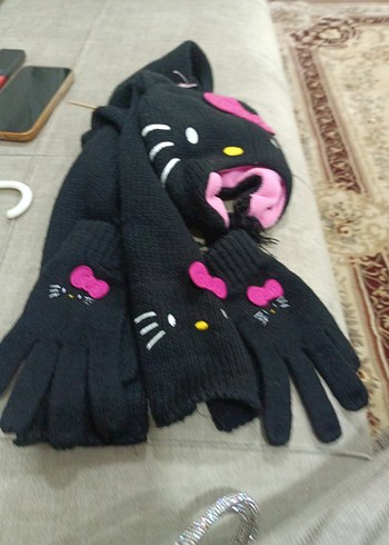 C1 Çocuk Siyah Nakışlı Örgü Eldiven ve Bere Seti - Görsel 2