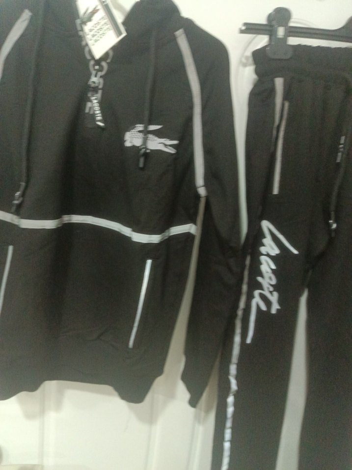 c1Lacoste Siyah Kapüşonlu Fermuarlı Erkek aşortman takımı - Görsel 3