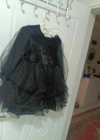 c1Kız Çocuk Siyah Fırfırlı Uzun Kollu abiye Elbise - Görsel 2