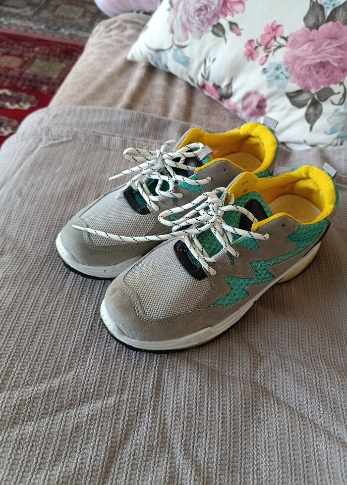 16, Spor ayakkabı - Görsel 3