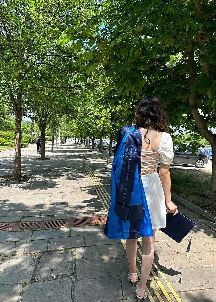 Mezuniyet elbisesi - Görsel 3