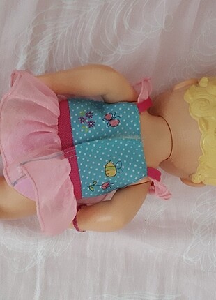 Baby Alive dondurma yalayan bebek