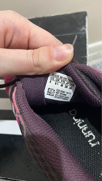 Adidas Taş gibi Adidas