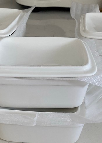 Beden Beyaz Kapaklı Porselen Yemek Kasesi
