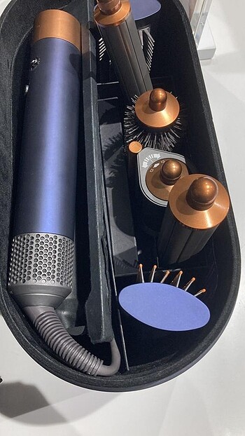 Dyson airwrap
