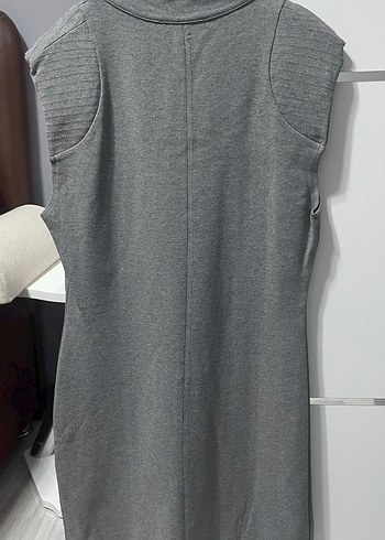Gri Kolsuz Yüksek Yakalı Elbise - Görsel 2
