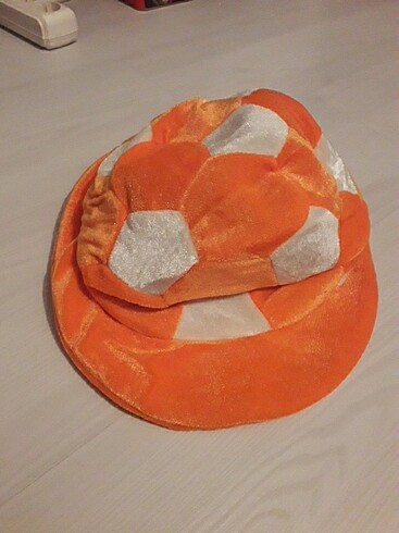 Kadife şapka