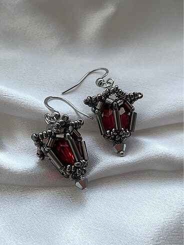 Gothic Tasarım Küpe