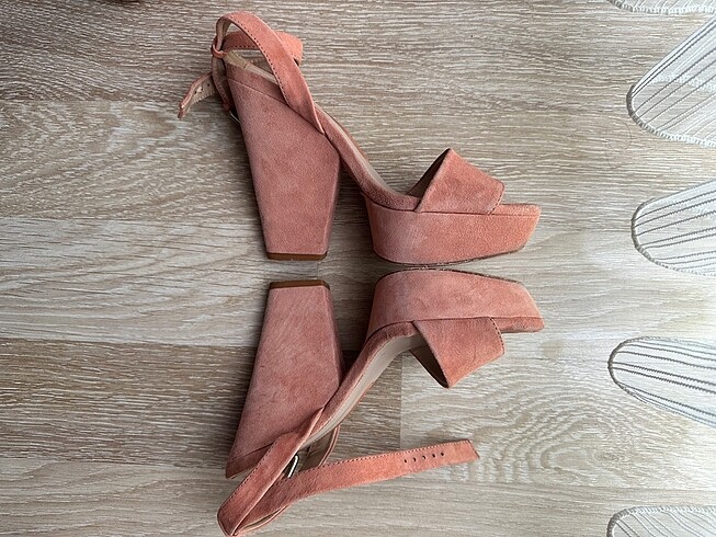 Zara pudra rengi sandalet