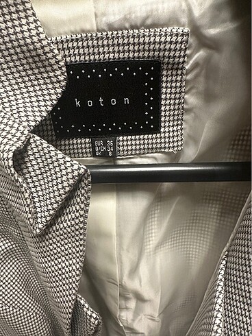 Koton Koton 34 beden kazayağı desen siyah beyaz kumaş ,siyah düğme det