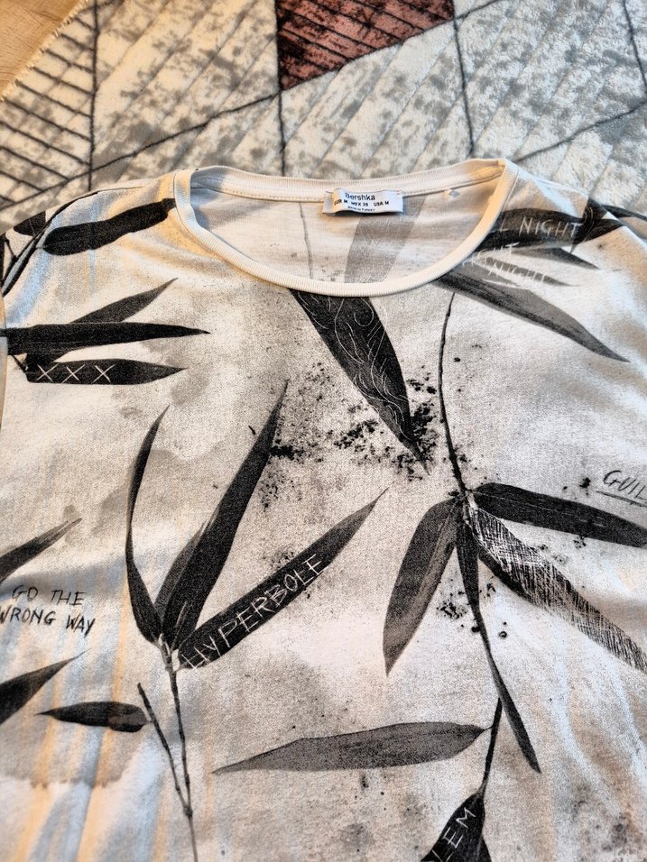 Bershka Marka 3D Baskılı Tişört - Görsel 2