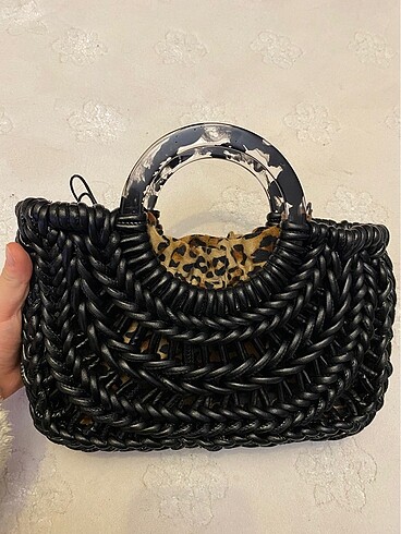 Beden Valentino Macrame el islemesi