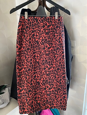 Zara leopar etek