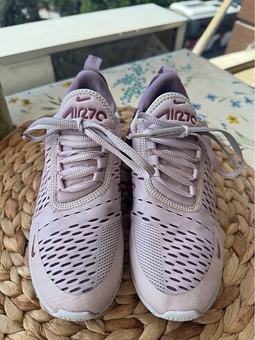 36,5 Beden Nike spor ayakkabı