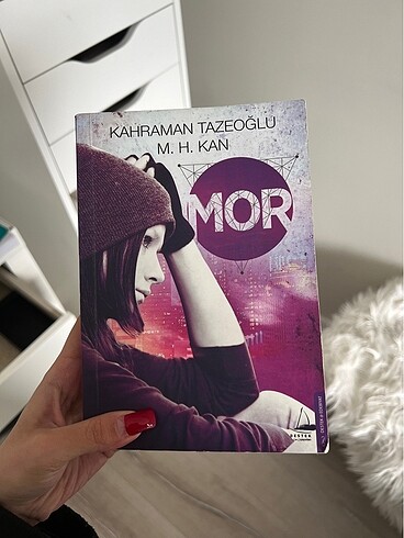 Kahraman Tazeoğlu Mor kitabı