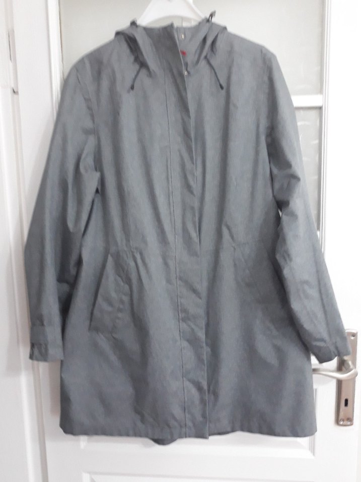 Gri Midi Kadın Yağmurluk göğüs ölçüsü 58 cm boyu 90 cm - Görsel 4