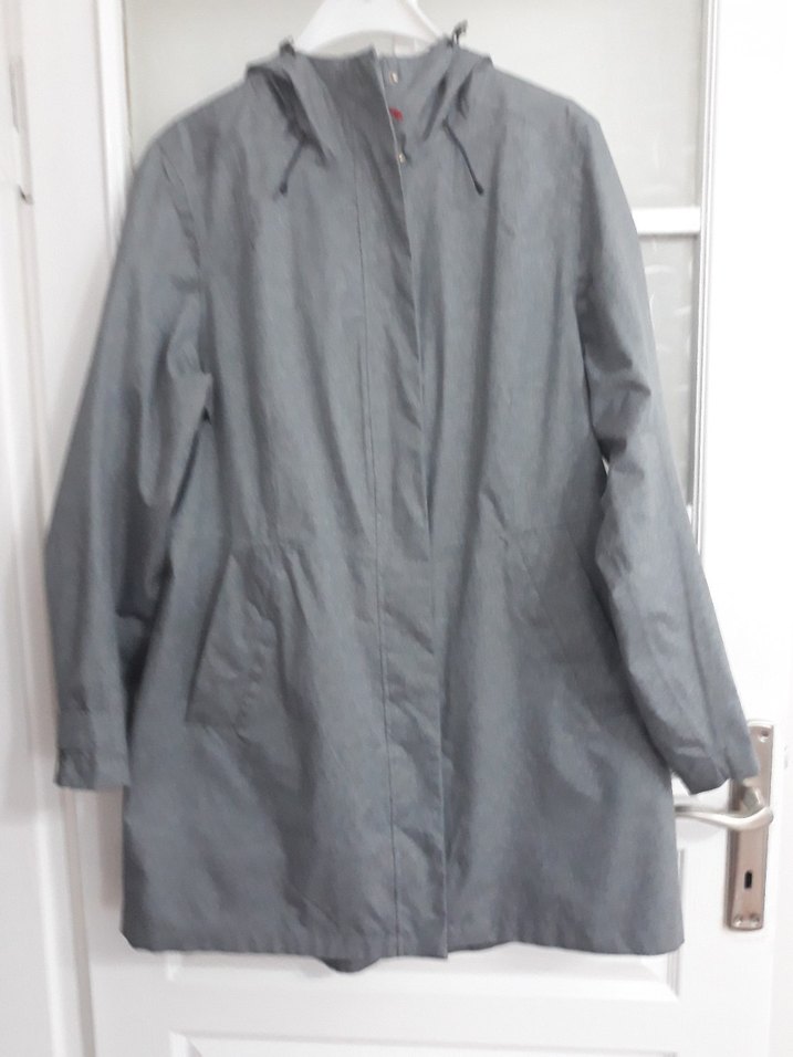 Gri Midi Kadın Yağmurluk göğüs ölçüsü 58 cm boyu 90 cm - Görsel 3