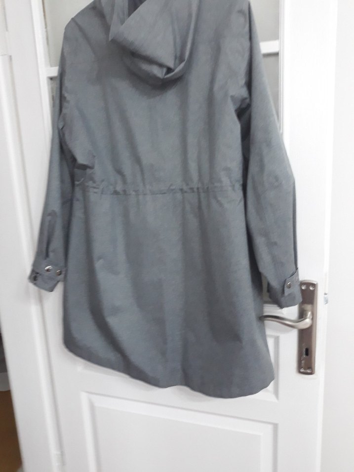 Gri Midi Kadın Yağmurluk göğüs ölçüsü 58 cm boyu 90 cm - Görsel 5