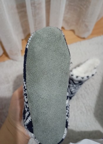 Kız Çocuk Nakışlı Örgü Sıcak Ev Terliği - Görsel 3