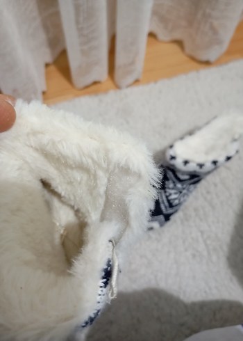 Kız Çocuk Nakışlı Örgü Sıcak Ev Terliği - Görsel 2