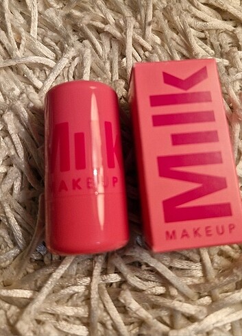 Milk makeup allık
