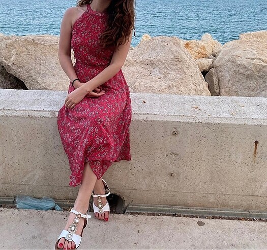 Çiçekli elbise