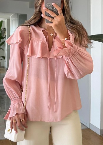 Pembe V Yaka Fırfırlı Kadın Bluz