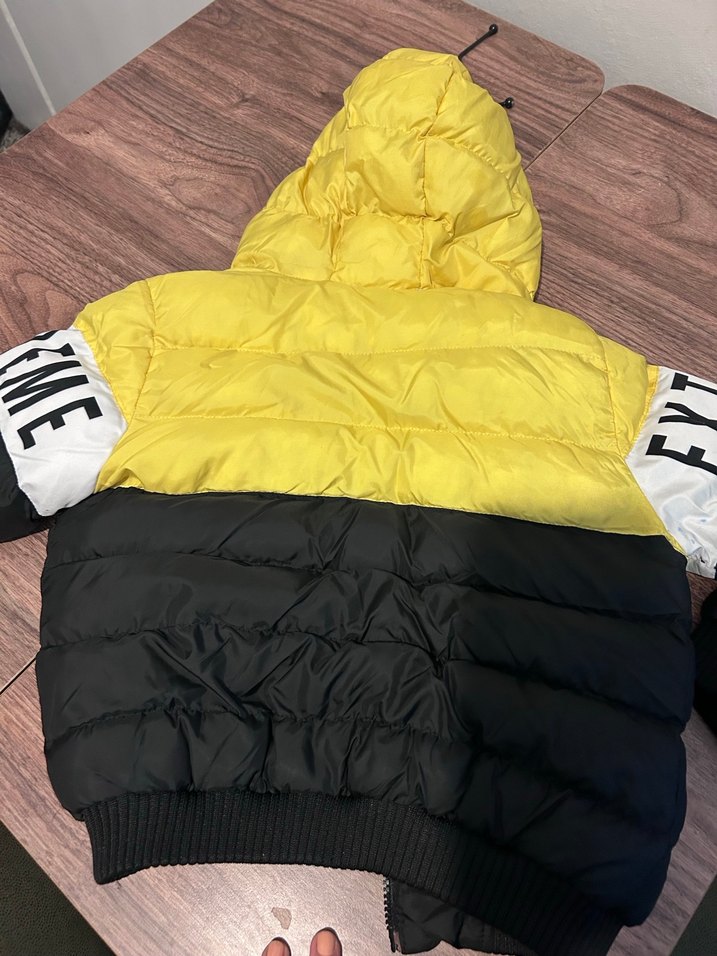 Sarı-siyah Kapüşonlu Erkek Çocuk Mont - Görsel 3