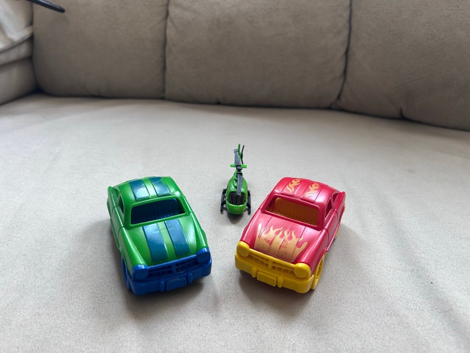 Renkli Oyuncak Arabalar ve Motosiklet Seti - Görsel 2