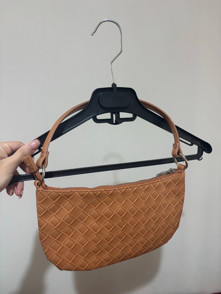 Minimalist Beyaz Kadın Omuz Çantası - Görsel 2