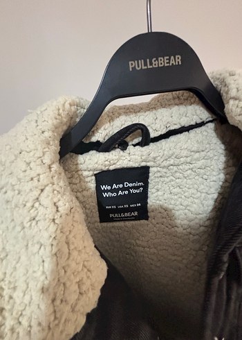 Fermuarlı Kürk Detaylı Siyah Denim Ceket - Görsel 2