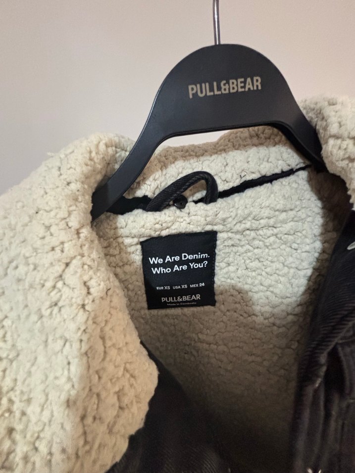 Fermuarlı Kürk Detaylı Siyah Denim Ceket - Görsel 2