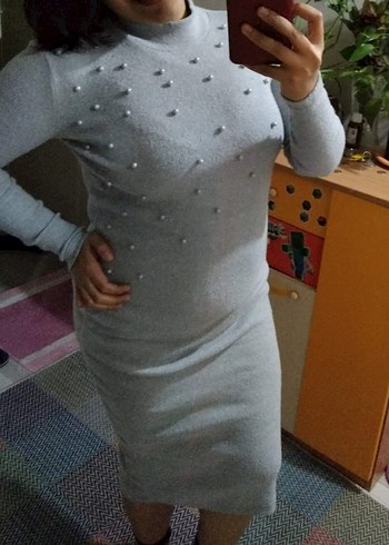 Gri Triko Balıkçı Yaka Midi incili Elbise - Görsel 2