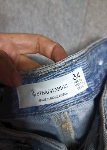 Kadın Gri Batik Desenli taşlı Kot Şort - Görsel 3