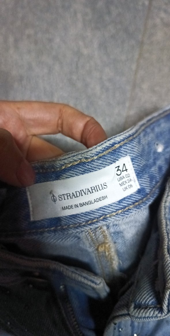 Kadın Gri Batik Desenli taşlı Kot Şort - Görsel 3