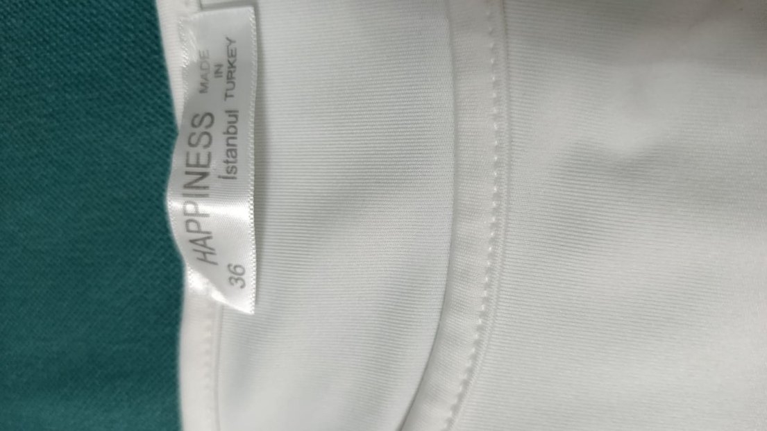 Beyaz V Yaka Uzun Kollu Kadın Bluz - Görsel 3