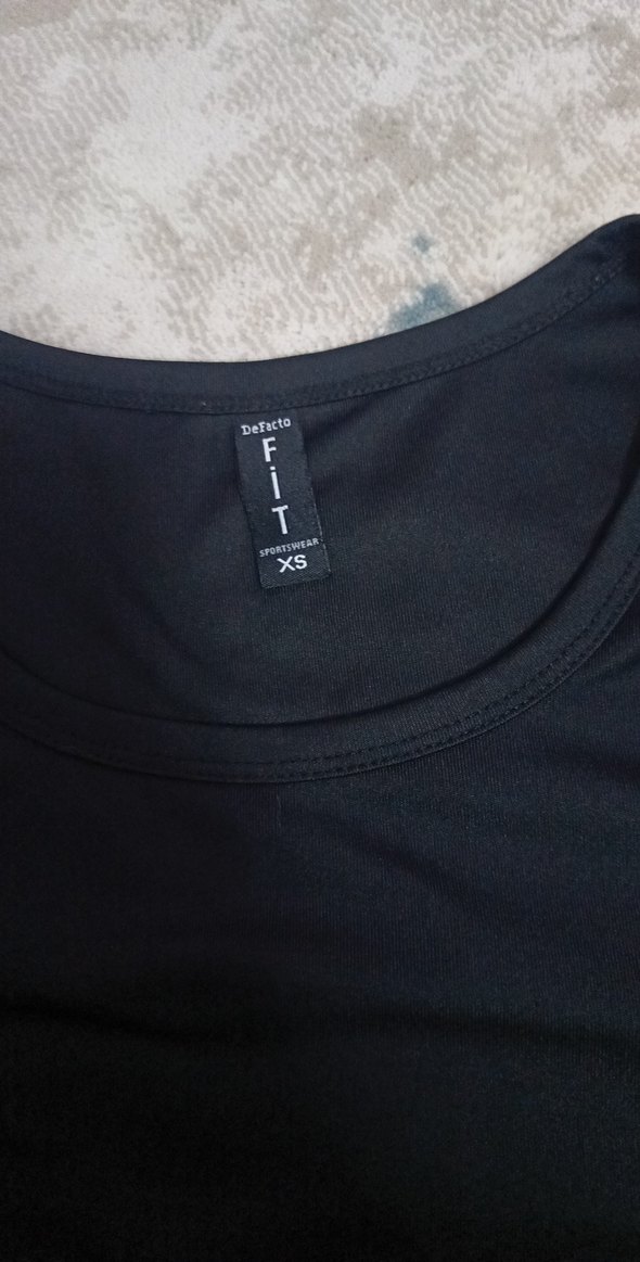 Kadın Siyah Kısa Kollu Crop Top - Görsel 2