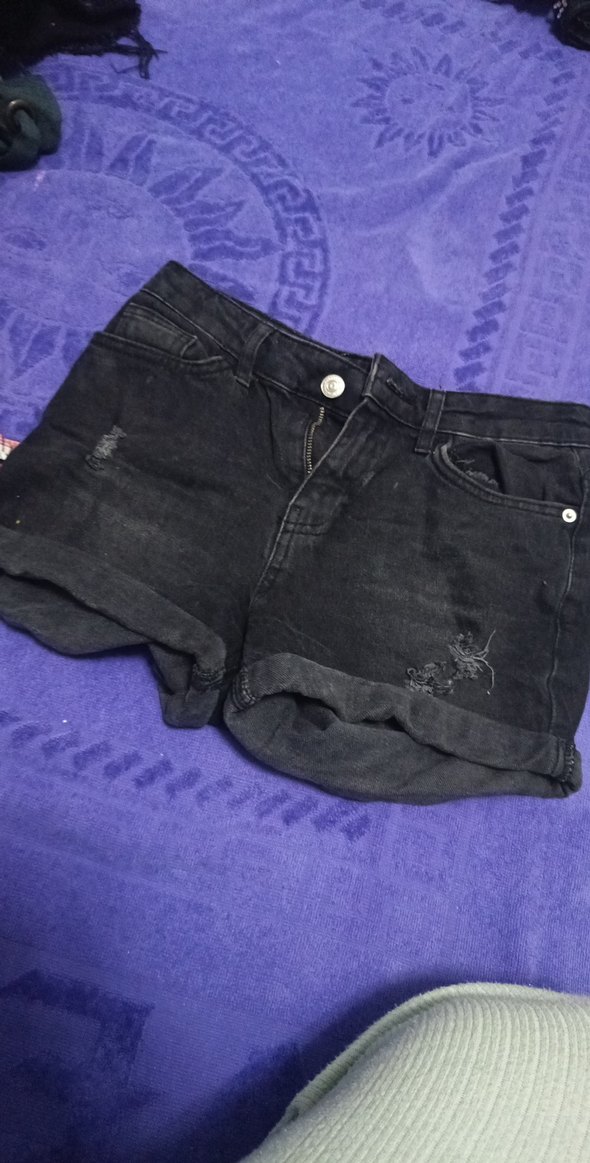 Siyah Bağlamalı Düğmeli Kadın Kot Şort - Görsel 2