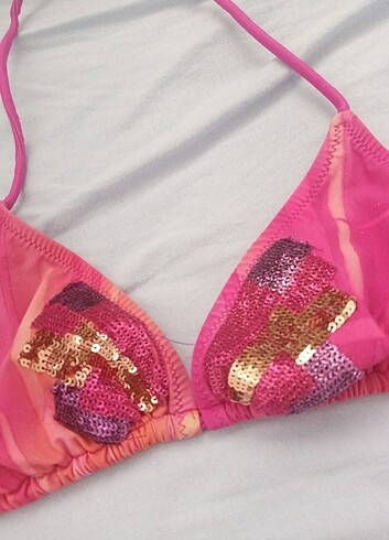 Pullu bikini üstü