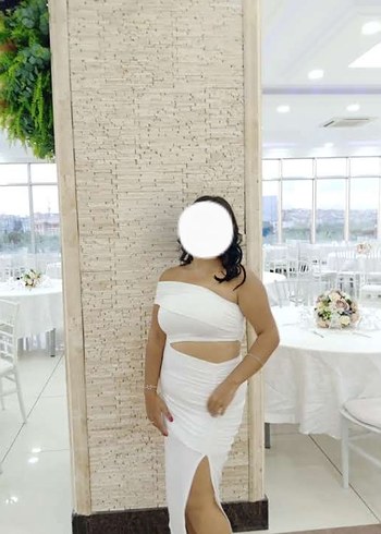 Beyaz Drapeli Midi Straplez Elbise
