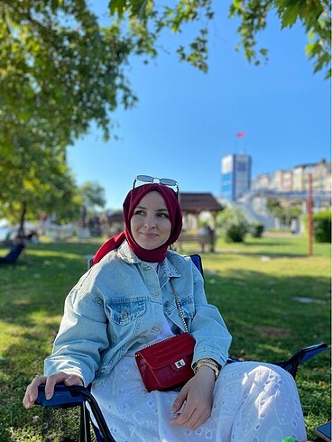 s Beden Kot ceket ve etek olarak satışta