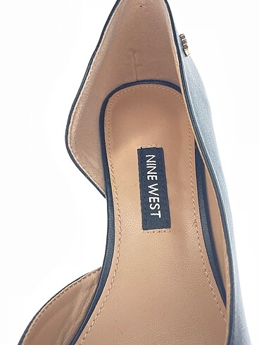 39 Beden siyah Renk Nine West Dolgu Topuk %70 İndirimli.